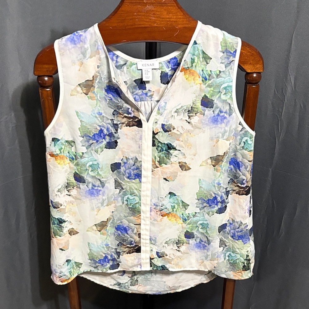 Kenar Women's Sleeveless Watercolor Floral Blouse